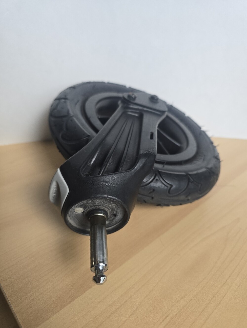 Baby Jogger City Mini GT Front Wheel Replacement Assembly 8.5" Tire